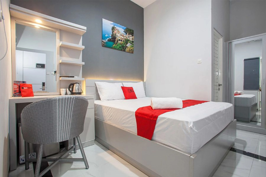RedDoorz Plus near Politeknik Negeri Malang