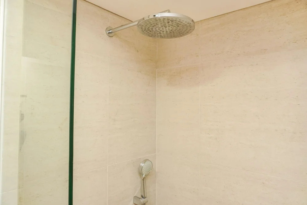Modern Look And Nice 2Br Gold Coast Apartment Near Pik