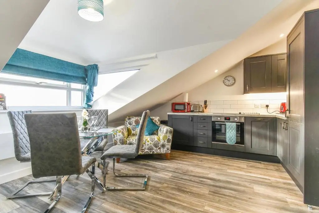 Windmill View Loft Apartment