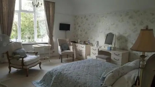 Stonelands House