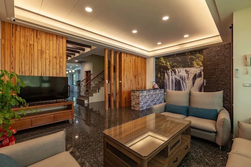 123 Hall