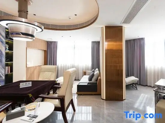 Tanks Hotel