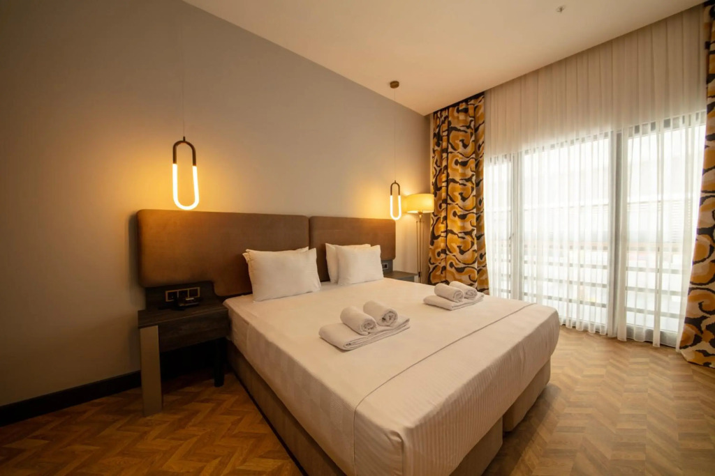 V Center Hotel