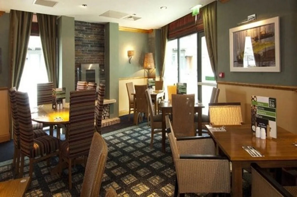 Premier Inn Hull North