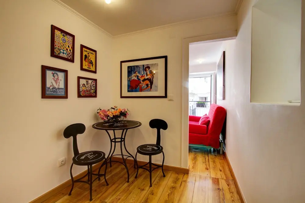 Cozy 1 Bed in the Heart of Alfama w Aircon