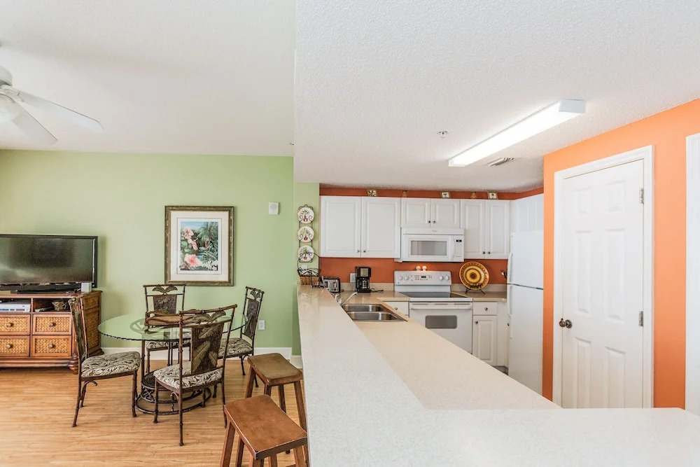 10901 Front Beach Rd Condo OFC 607 2 Bedrooms 2 Bathrooms Condo