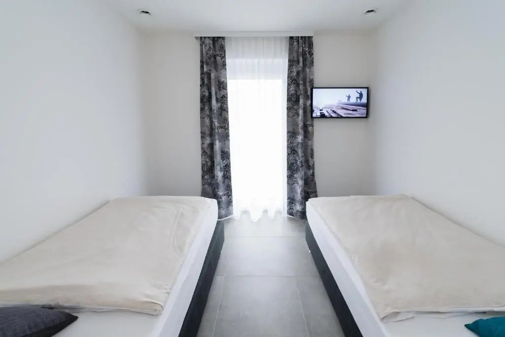 Motel24seven