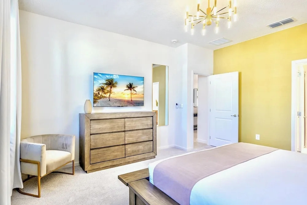 Upstay - 18-guest Mansion w Pool, Games, Cinema