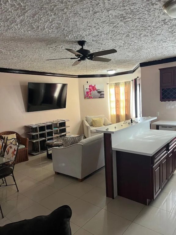 Island Turquoise Rental