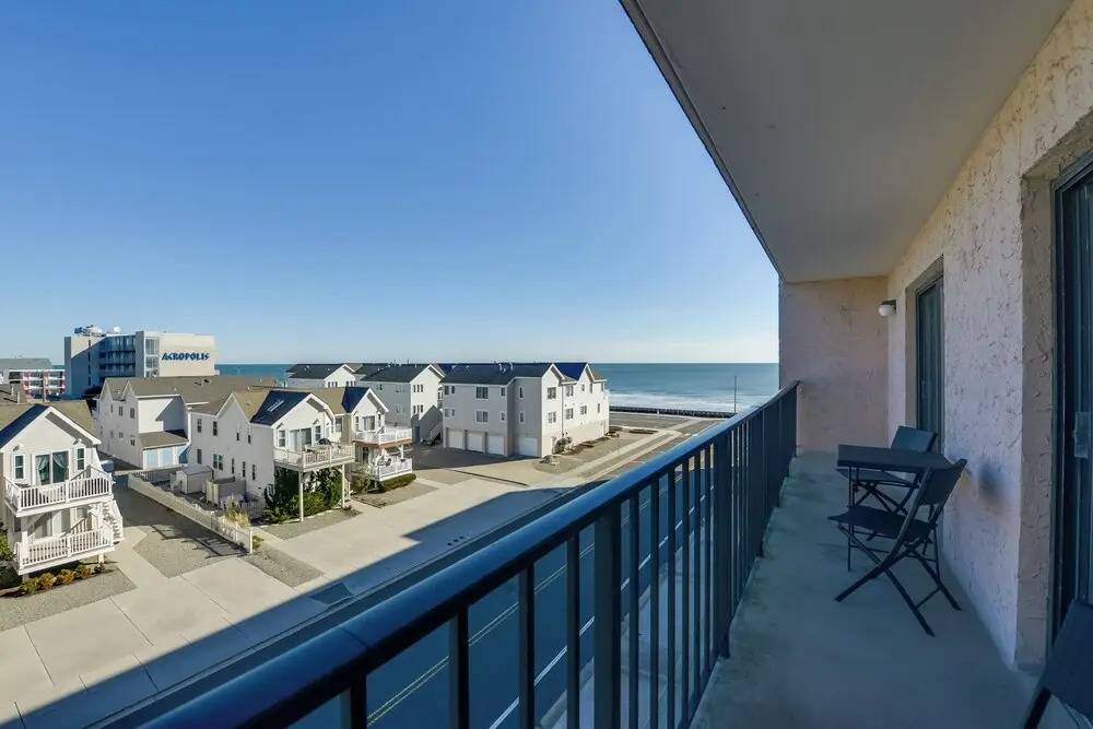 Simple North Wildwood Condo - Steps to Beach!