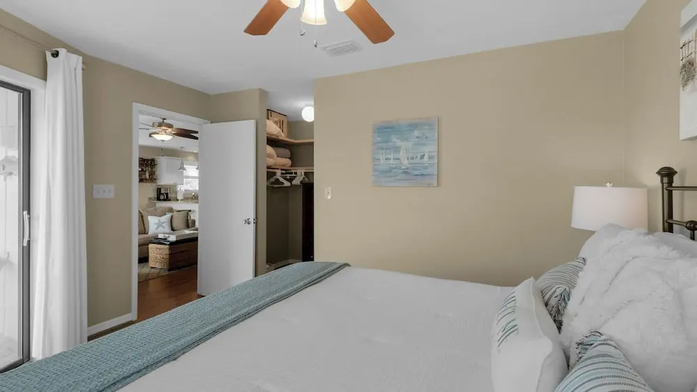 Beachwood Villas 10C - 2 Complex Pools, Tennis, Modern Coastal Charm