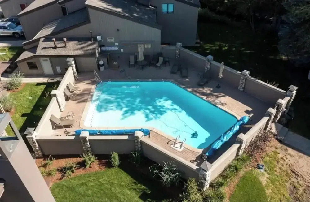 Ski-in/ski-out to Baldy + Outdoor Pool