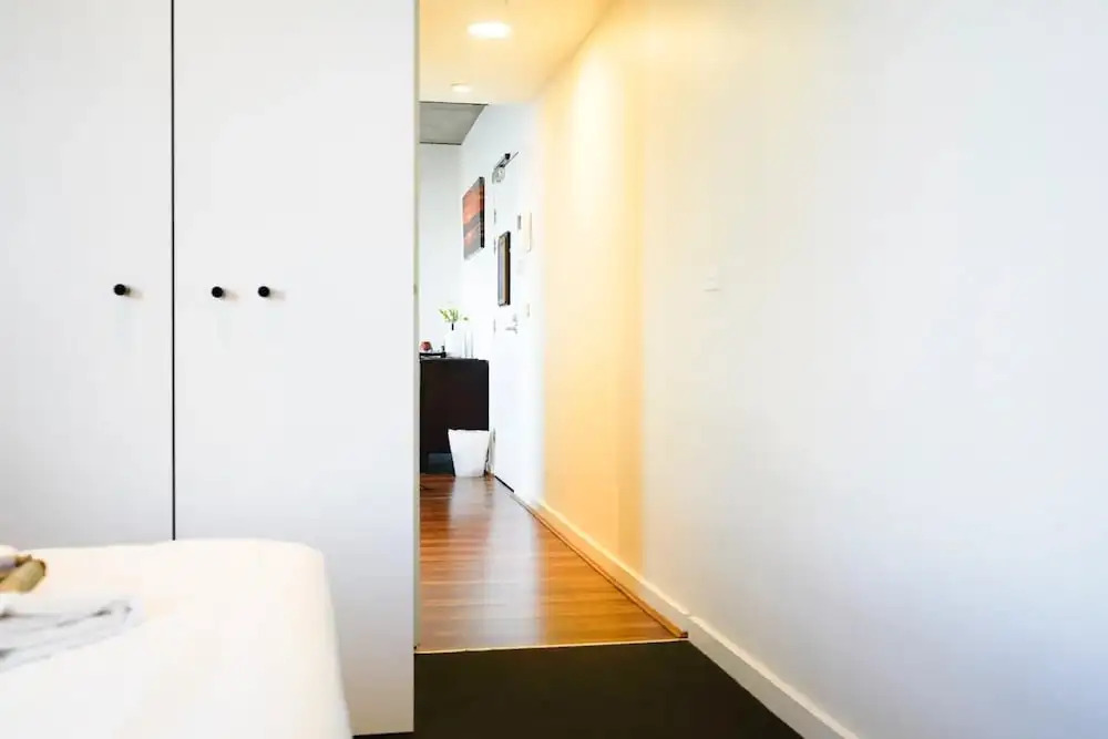 Modern 2 Bedroom Apartment With City Views