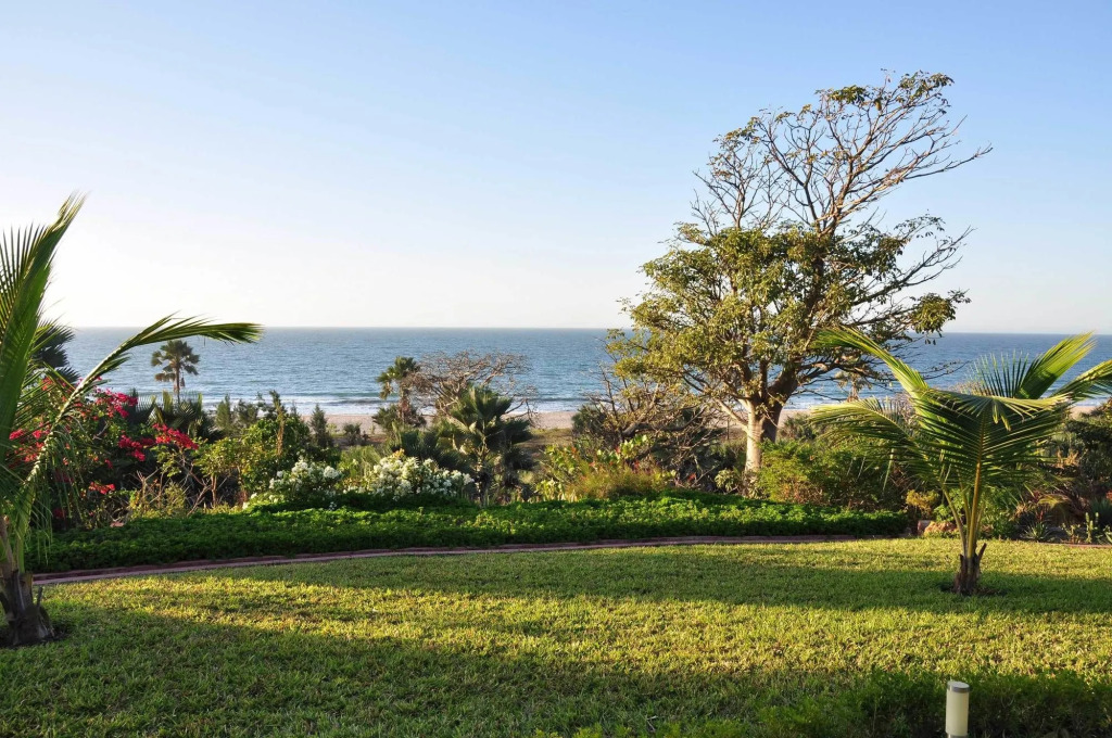 Leos Beach Hotel