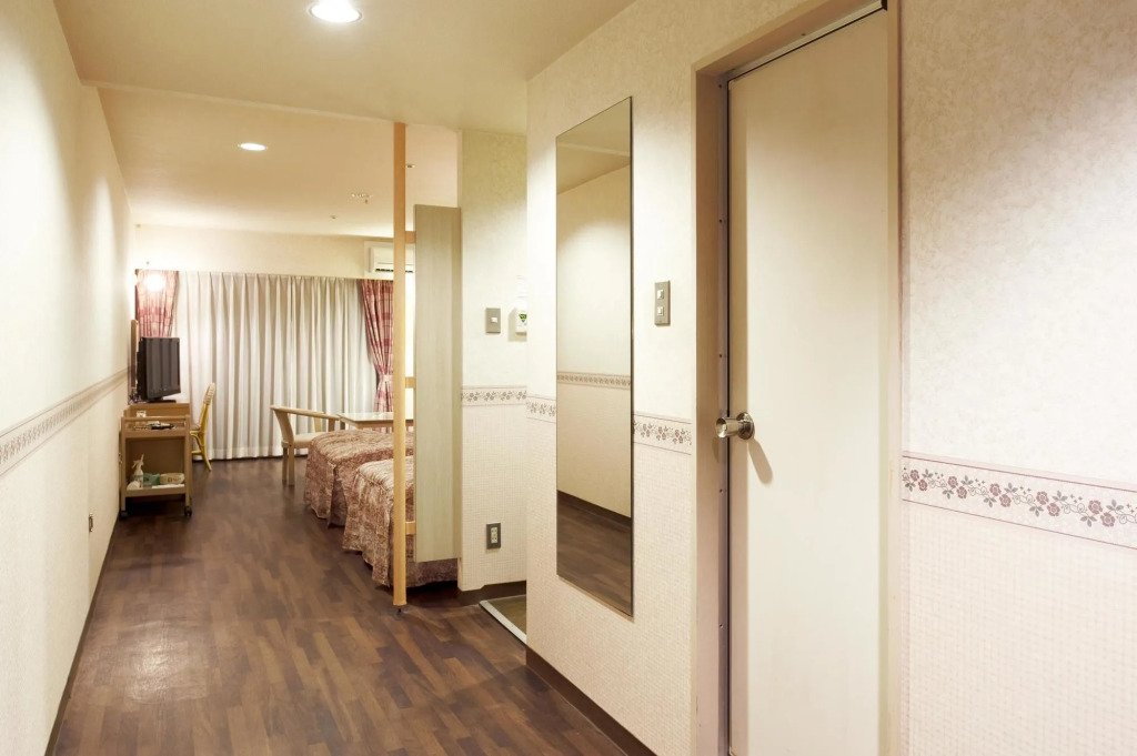 Izu-Kogen Wan Wan Paradise Condominium