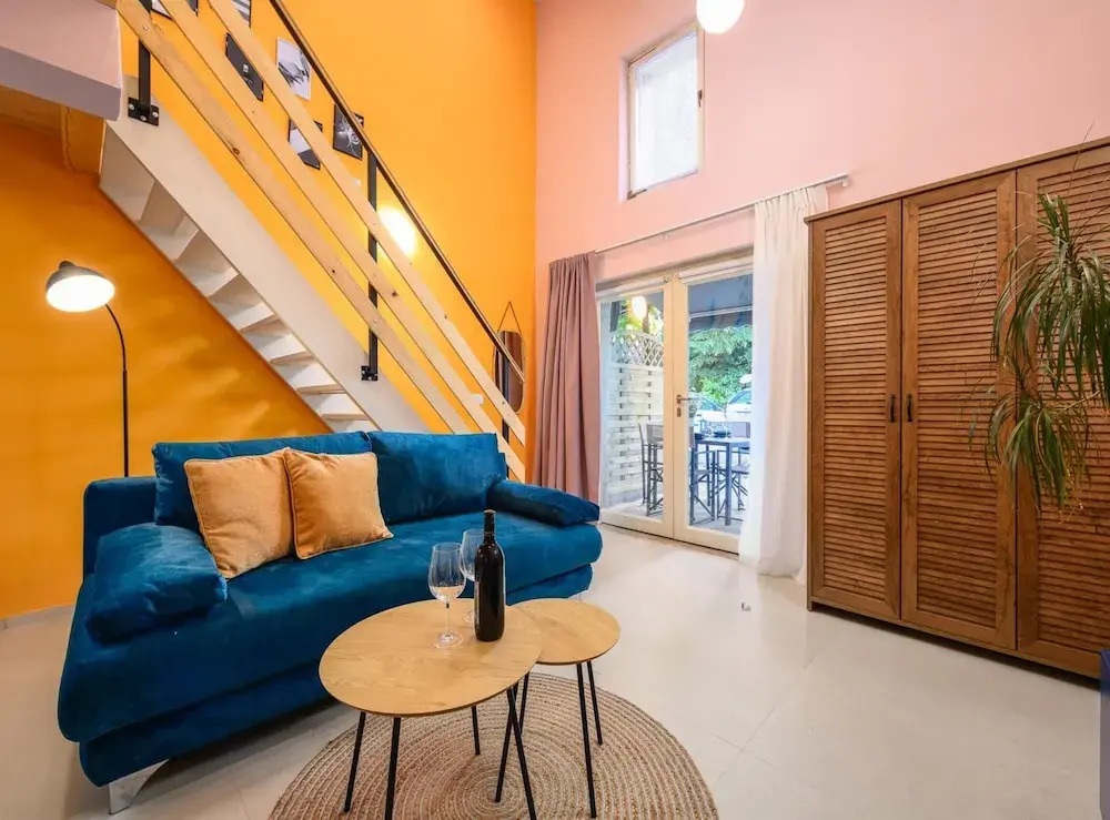 Modern Apartment Near the Beach