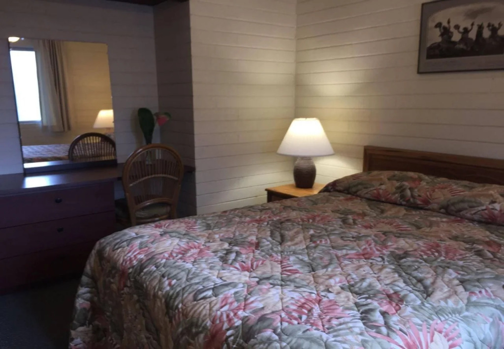 Dolphin Bay Hotel