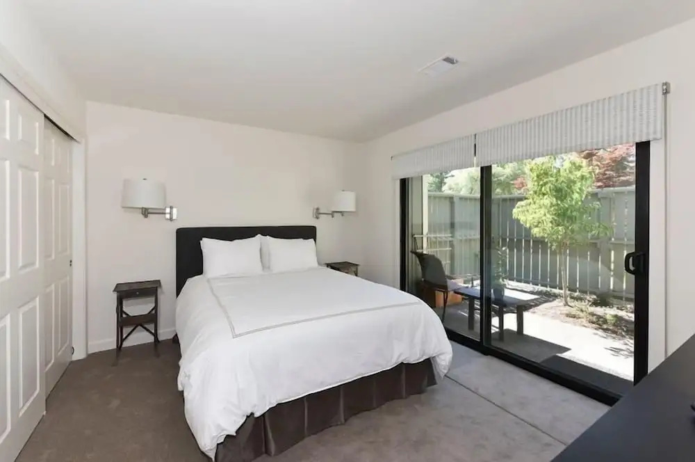 824 Oak Creek At Silverado 3 Bedroom Condo by RedAwning