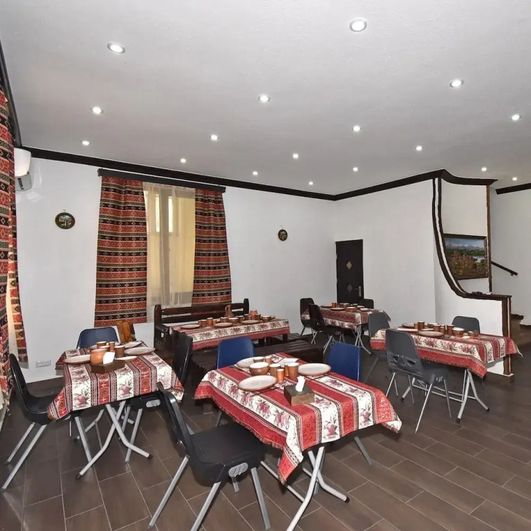 Li-Em Fauna Hostel