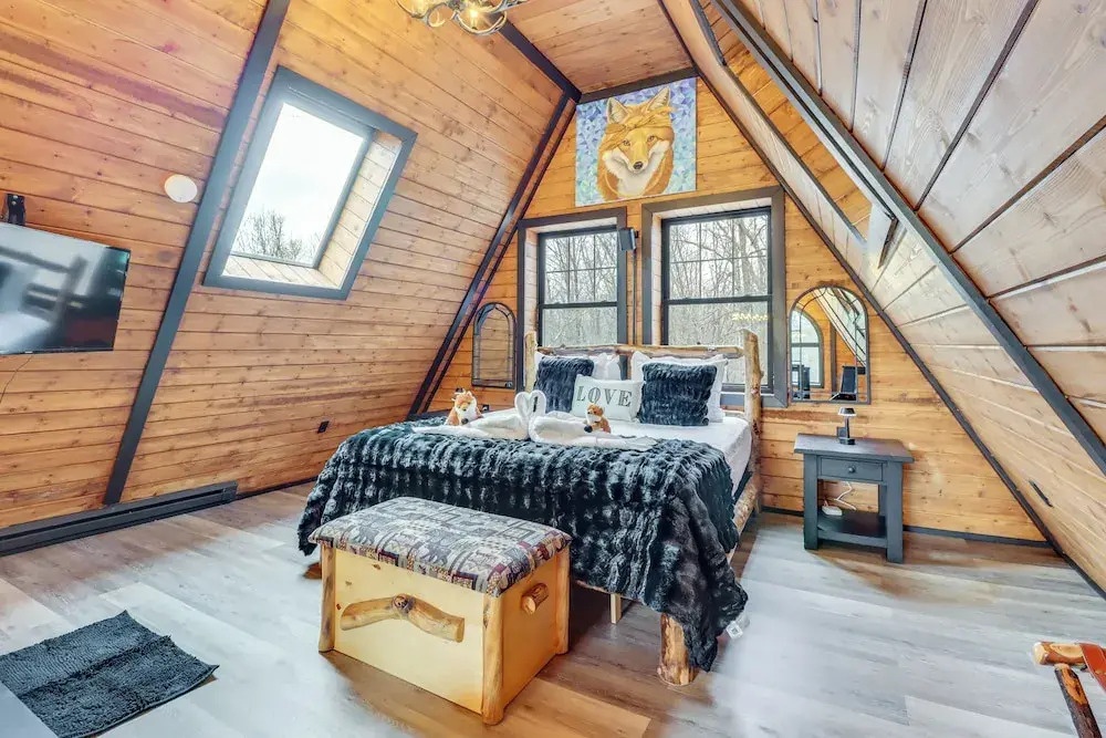 9 Mi to Big Boulder Mtn: A-frame Cabin w/ Hot Tub