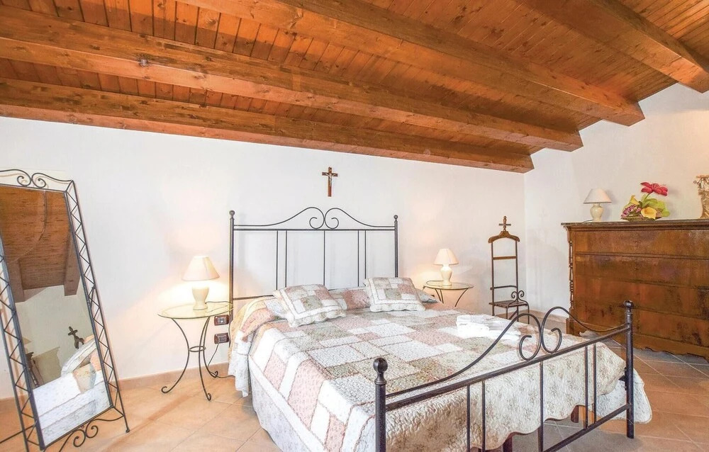 Amazing Home in Modica RG With 2 Bedrooms, Wifi and Outdoor Swimming Pool