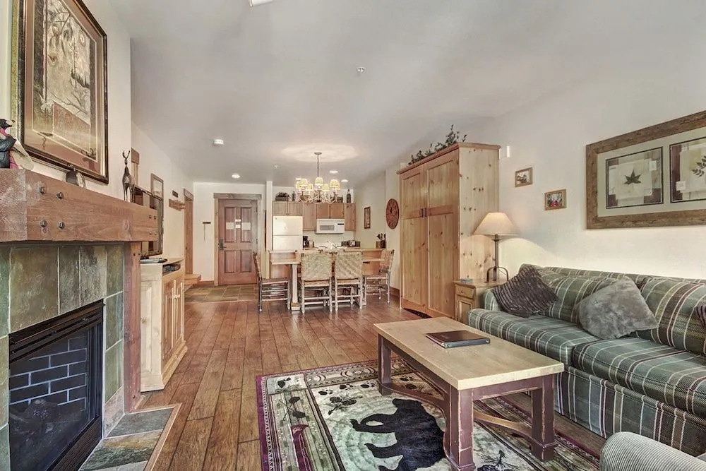 8858 The Springs 1 Bedroom Condo by RedAwning