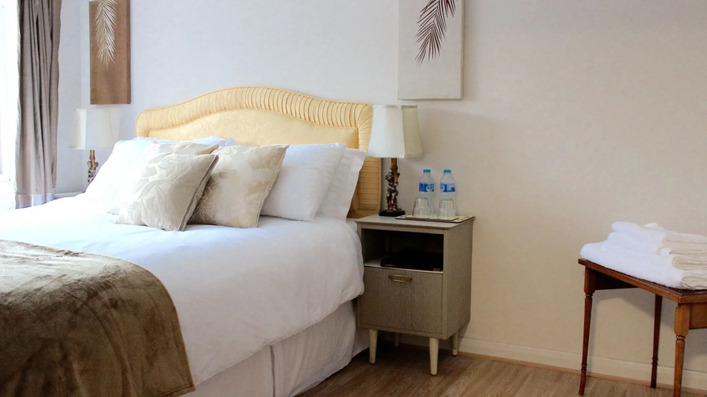 OYO Vale Lodge