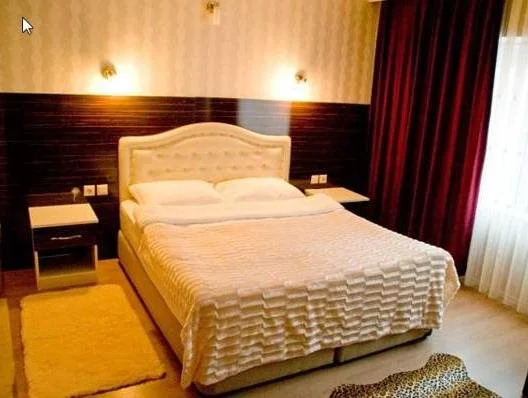 Envoy Hotel