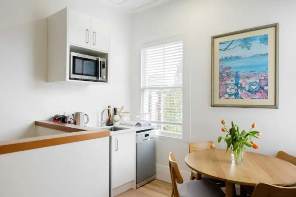 Light-filled Renovated Villa Walk to Ponsonby Road
