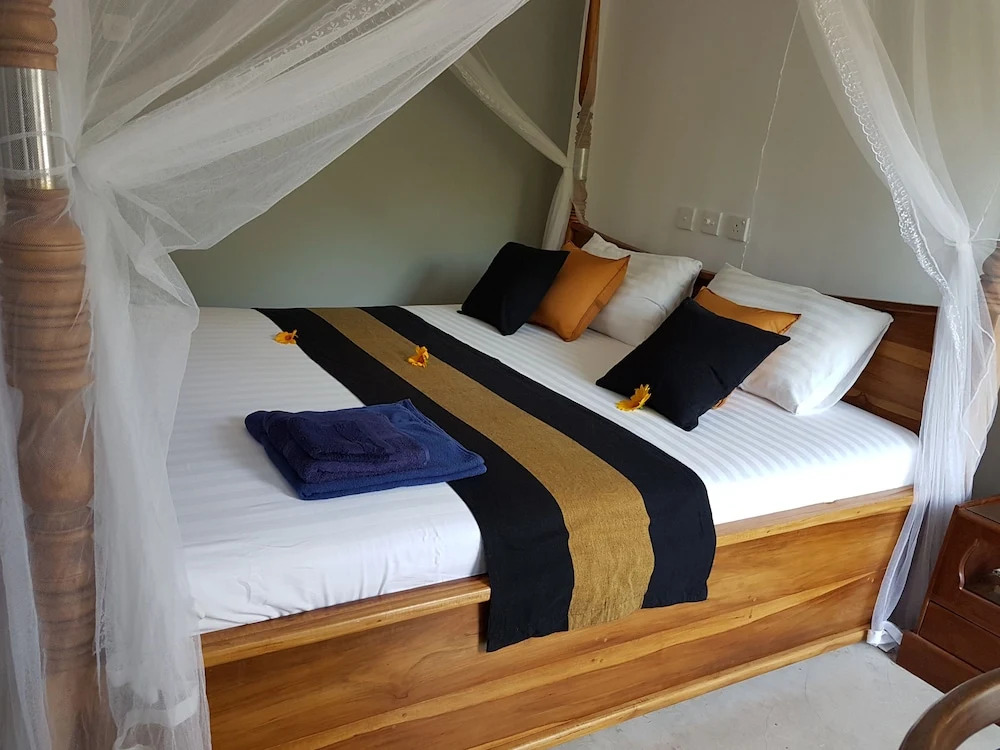 White Villa Beach Resort