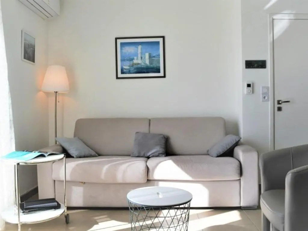 Appartement Le Lavandou, 2 pièces, 4 personnes - FR-1-251-122