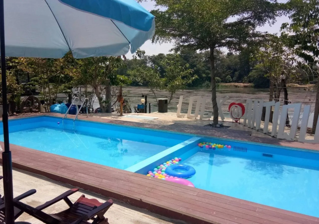 The Antique Riverside Resort