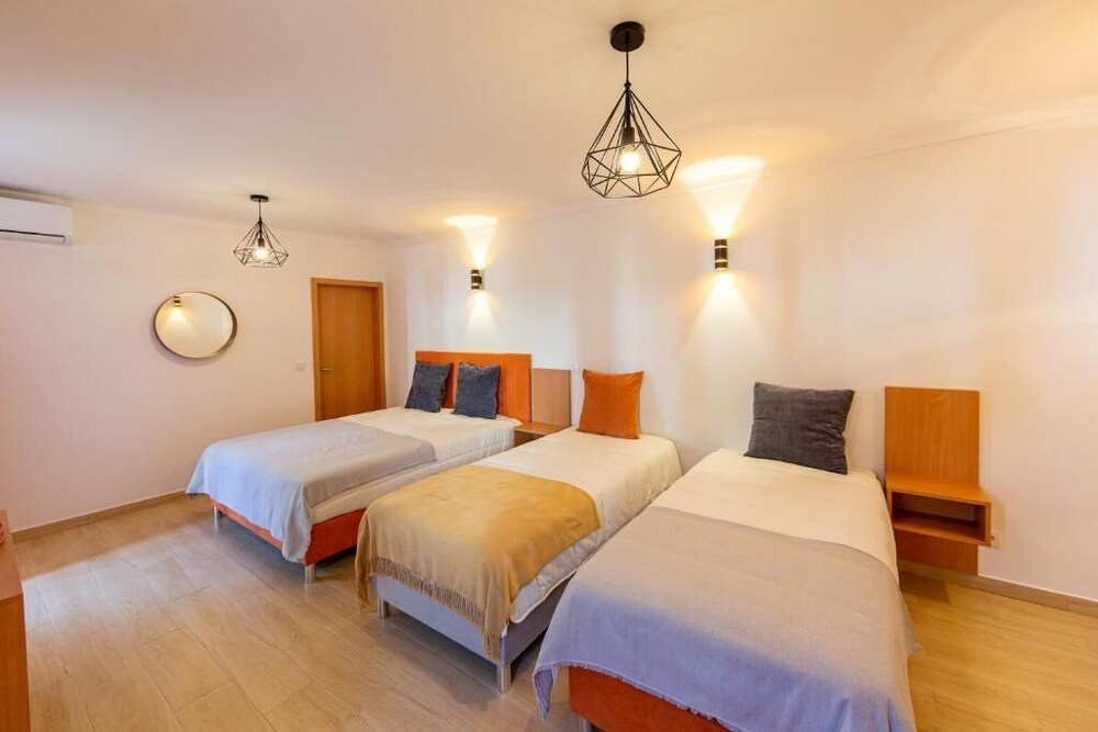 Luxury Palm Suites