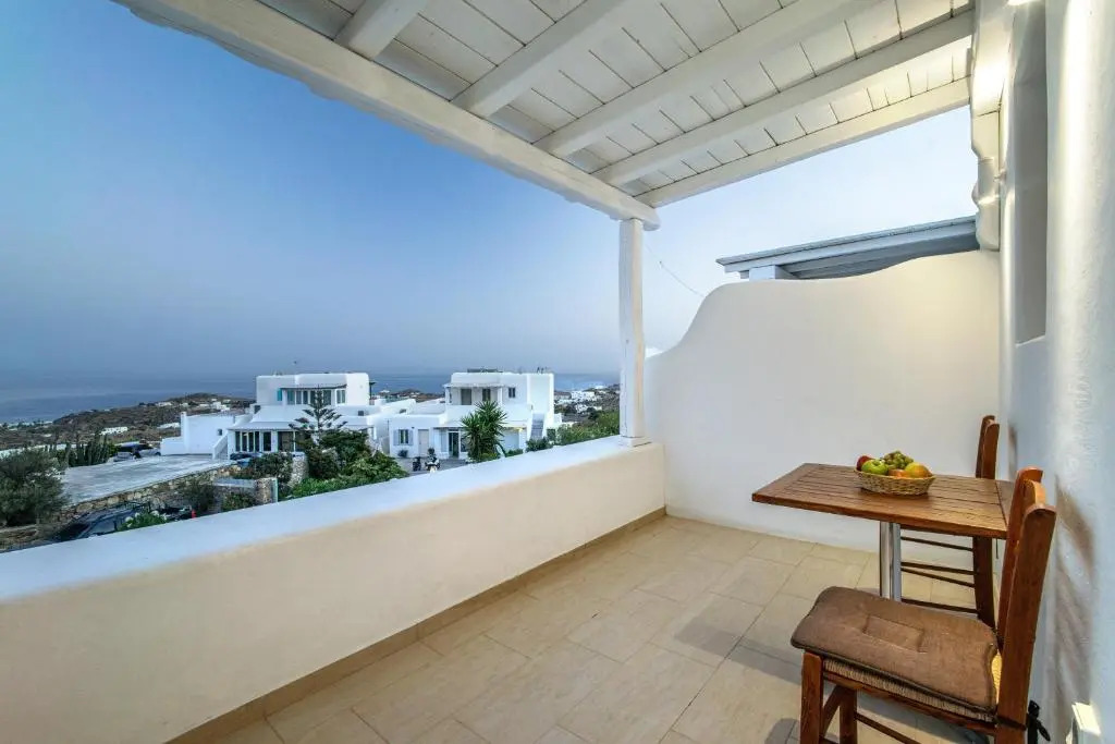 Anius Apartments