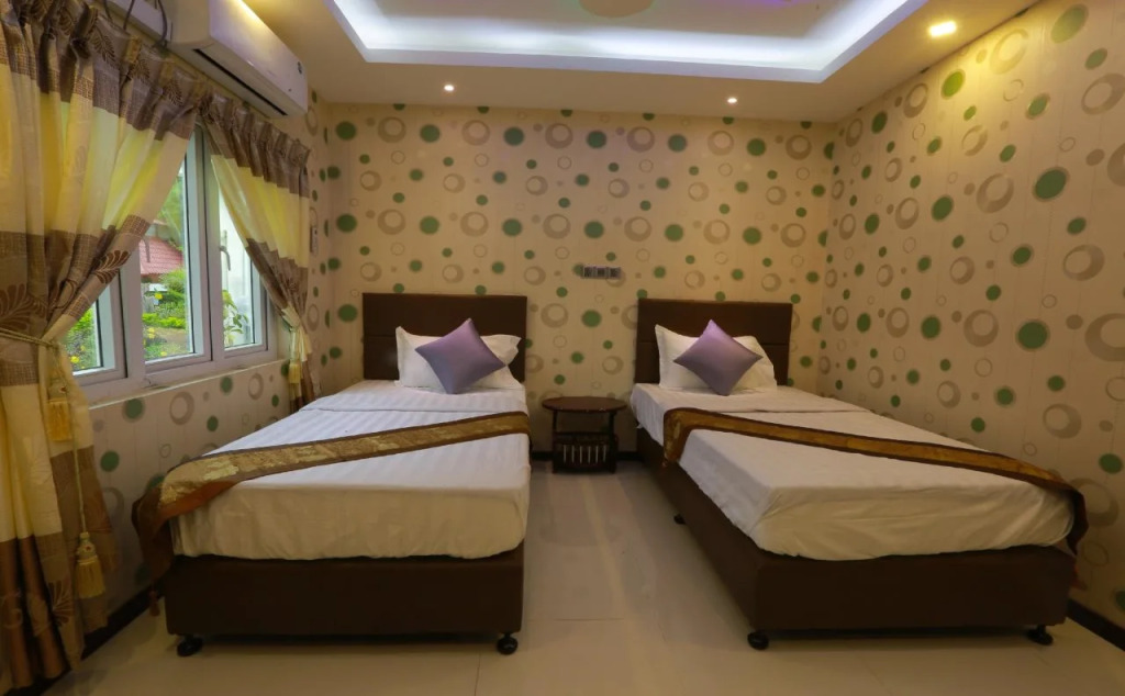 Mya Kyun Nadi Motel