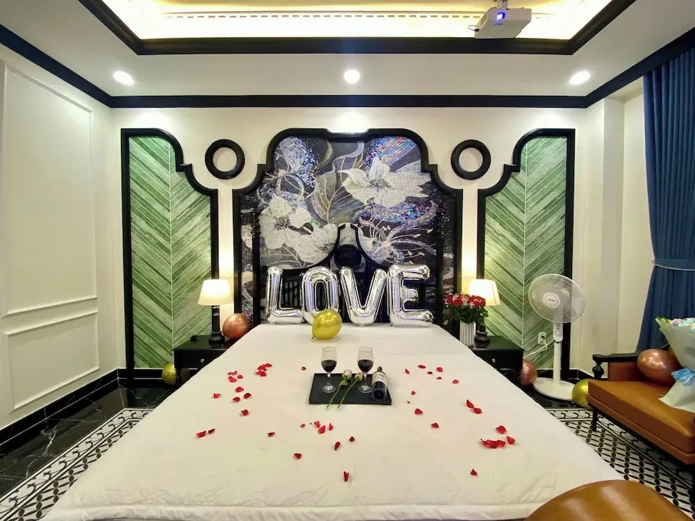 Love Luxury Hotel Vườn Lài