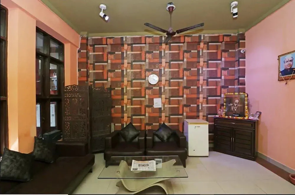 City Stay Hotel