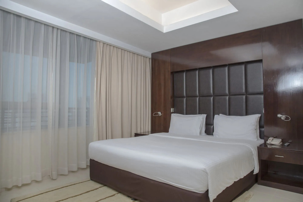 Staybridge Suites Dubai Internet City by IHG