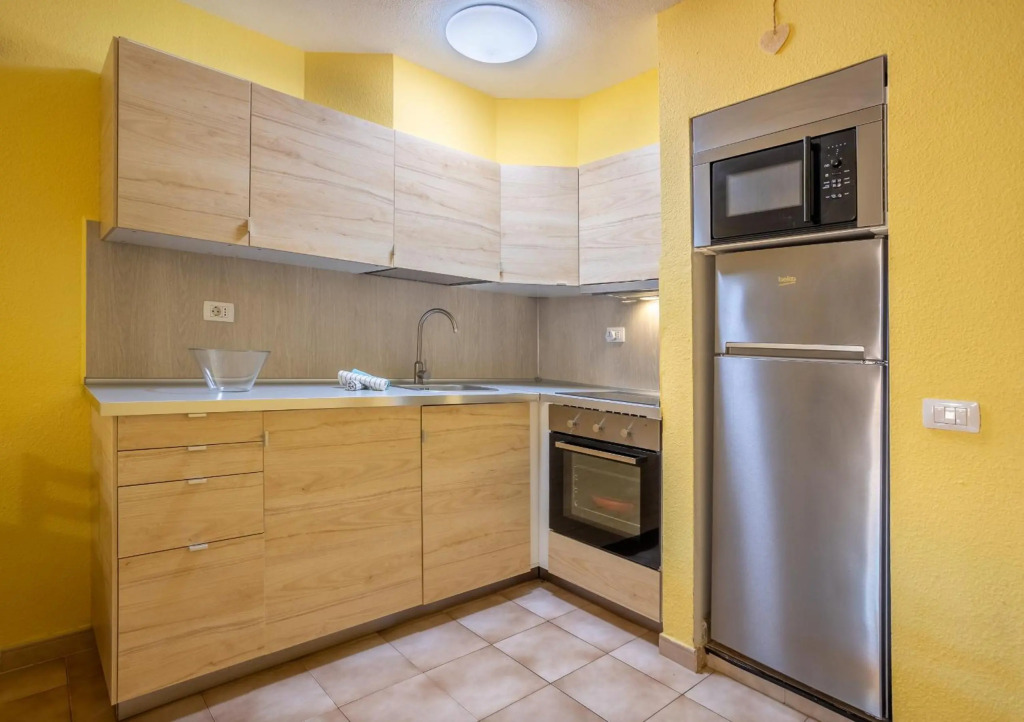 Feel like home Flat Los Cristianos by LoveTenerife