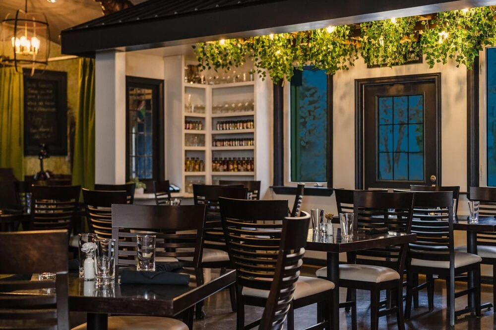 Twisted Lemon Restaurant & Boutique Inn