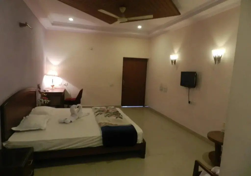 Lakshmi Vilas Hotel