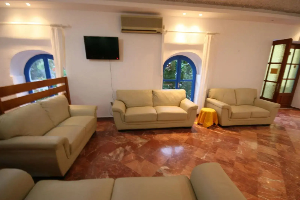 Mare Naxia Hotel