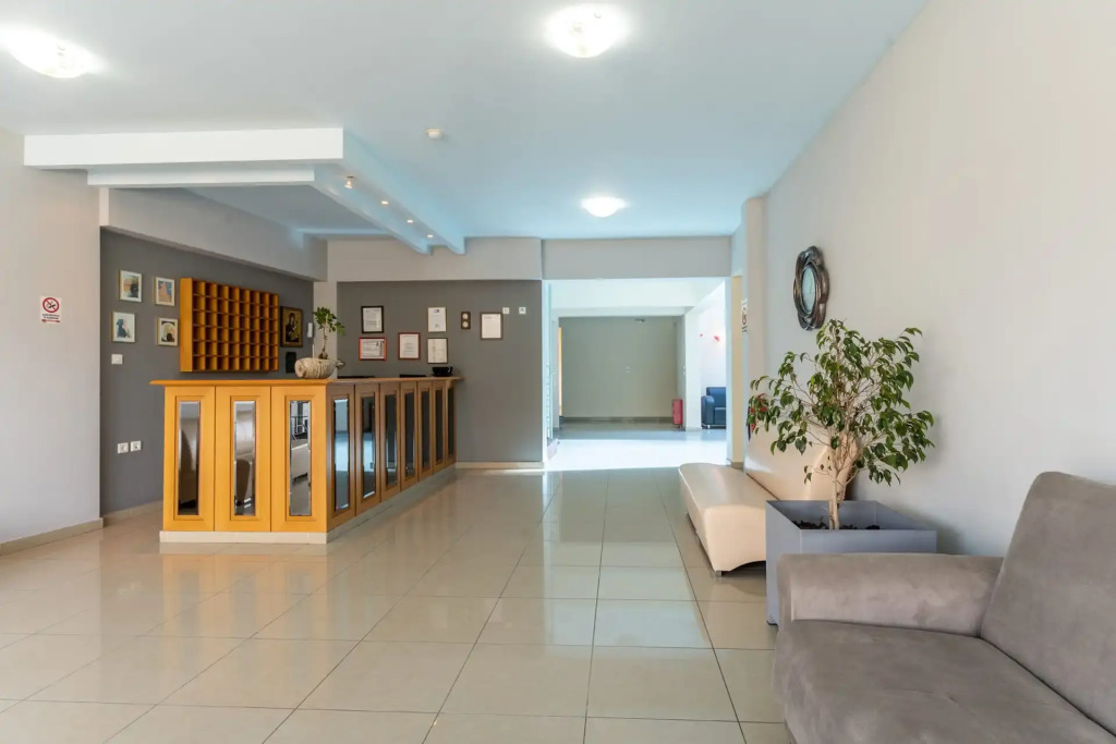Atrium Hotel
