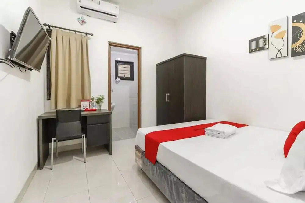 De Kost Grogol by RedDoorz