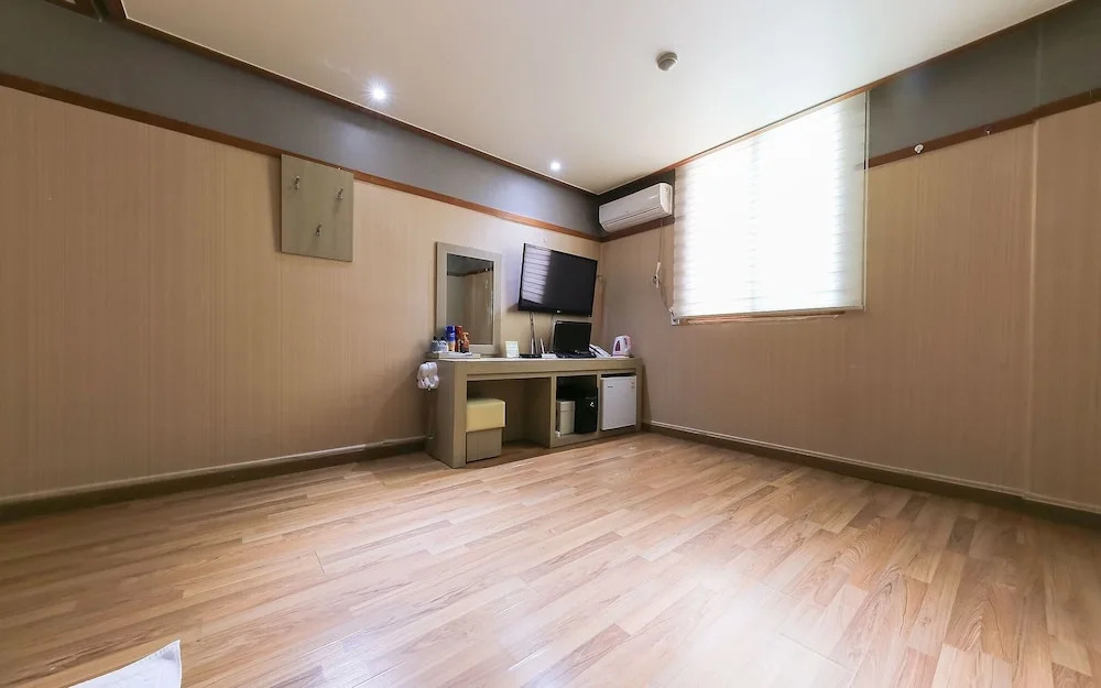 Cheongju Hotel 69