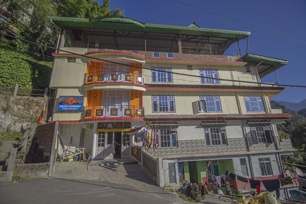 Oyo 24247 Hotel Everest Mansion