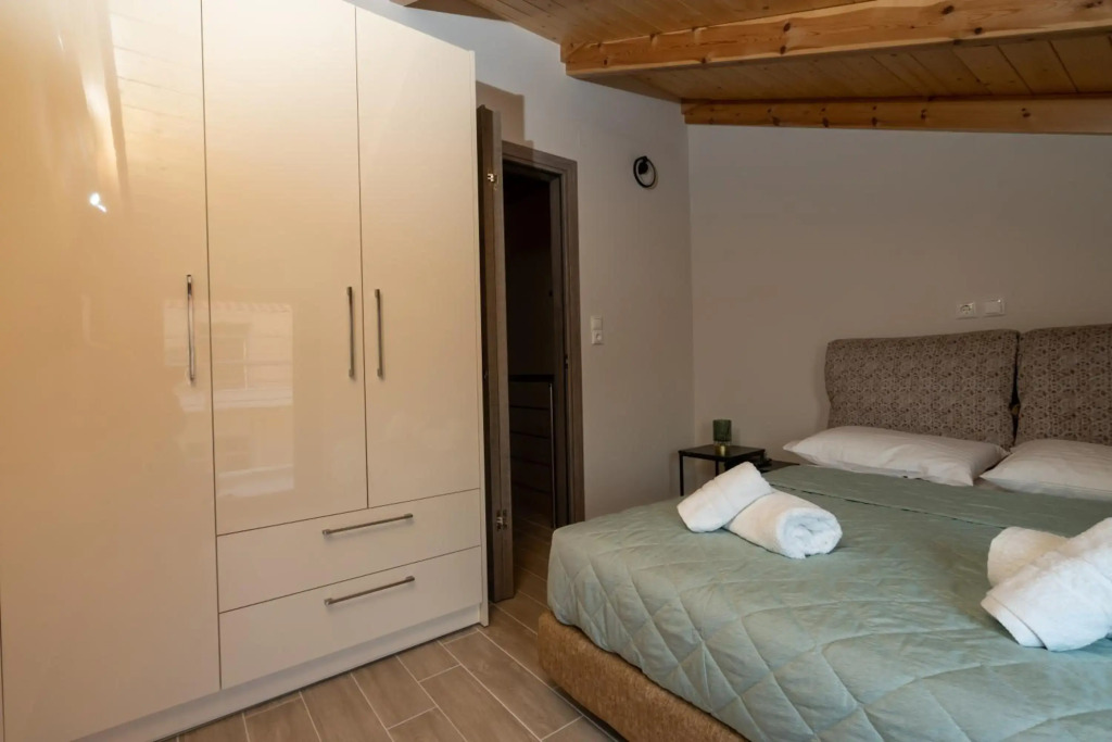 Comfy & stylish apt in Ioannina with fireplace