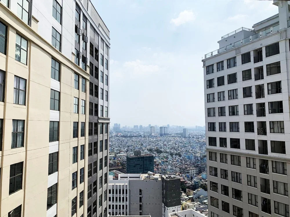 Gold Bee Apartment - the Tresor Building
