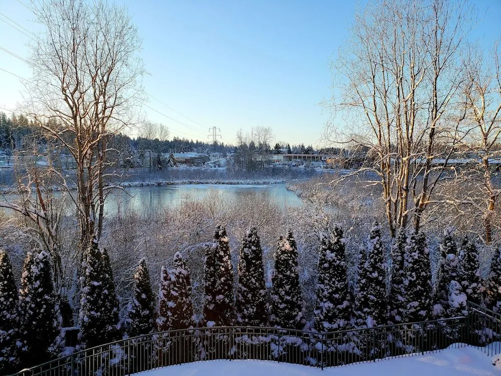 Totem Lake Hotel