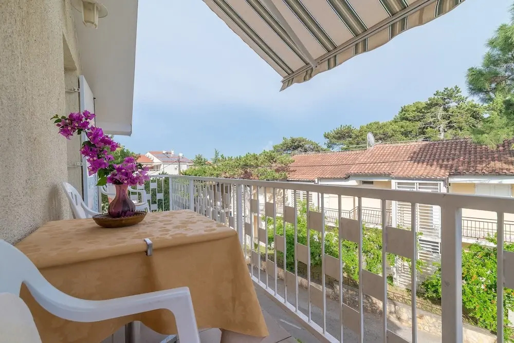 Room in Apartment - Great Location Just a Short Walk From the Beach and Downtown Biograd - 4 Guests!
